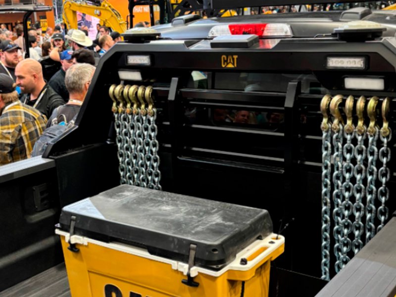 Caterpillar Cat Truck 4×4 existe mesmo? Entenda tudo sobre o modelo. 4 cattruck08